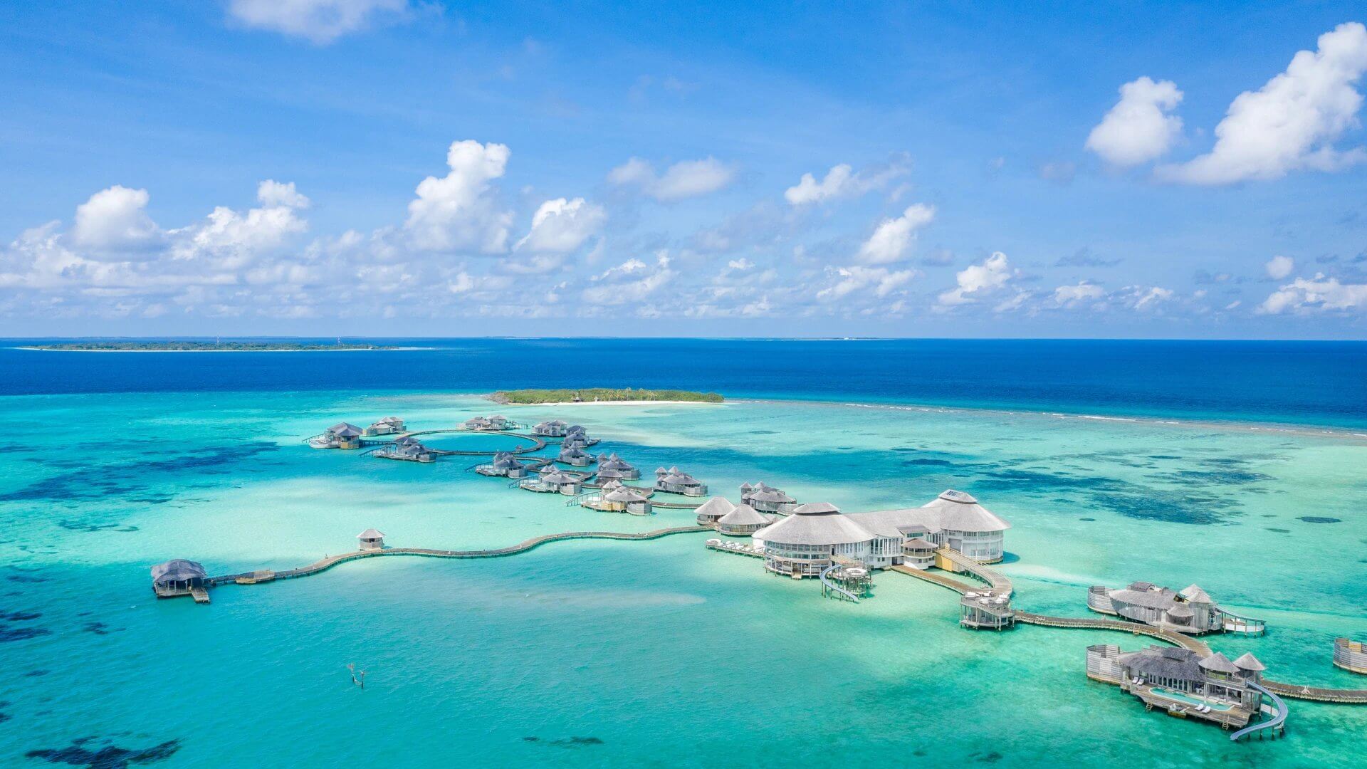 Soneva Jani vs Soneva Fushi: Which One Is Better For You?